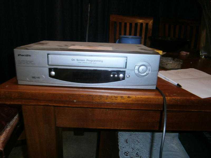 PACIFIC VHS RECORDERPLAYER