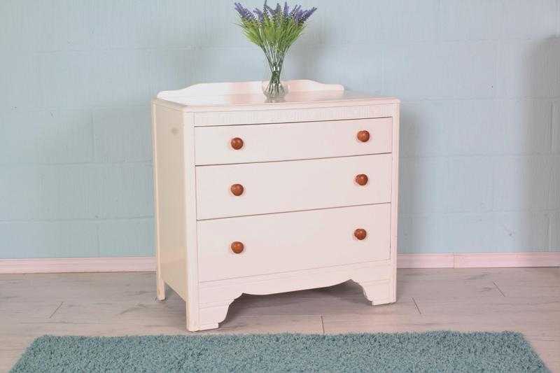 PAINTED 3 DRAWER CHEST- ALL DRAWERS NO STICKING - CAN DELIVER