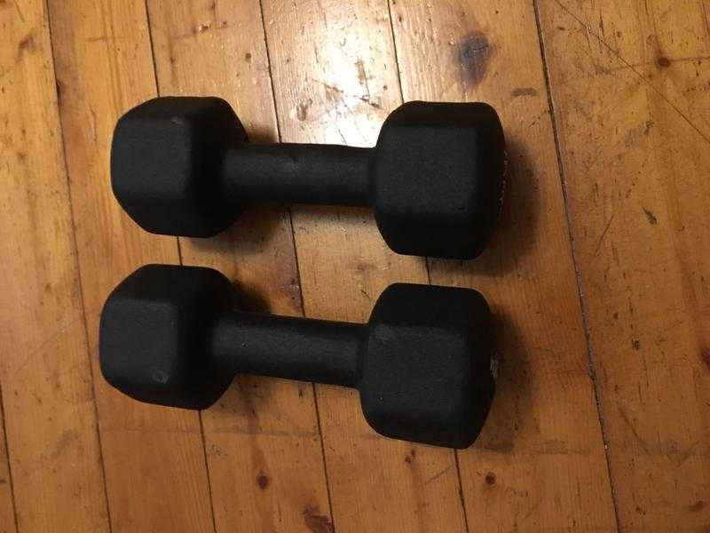 Pair of Black 5KG Dumbbells