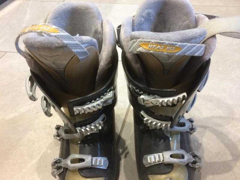 Pair of Head Dream Ladies Ski Boots for sale