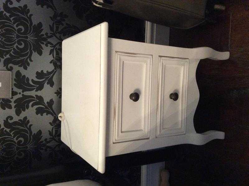 Pair of matching bedside tables