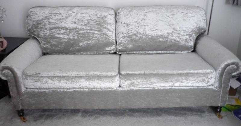 PAIR OF MATCHING SILVER CRUSHED VELVET 3-SEATER SOFAS WITH MAHOGANY TURNED LEGS WITH BRASS CASTORS