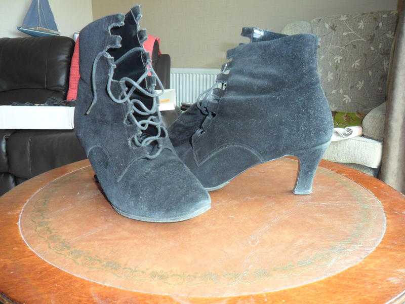 Pair of  Wrangler western black suede lace up ankle boots