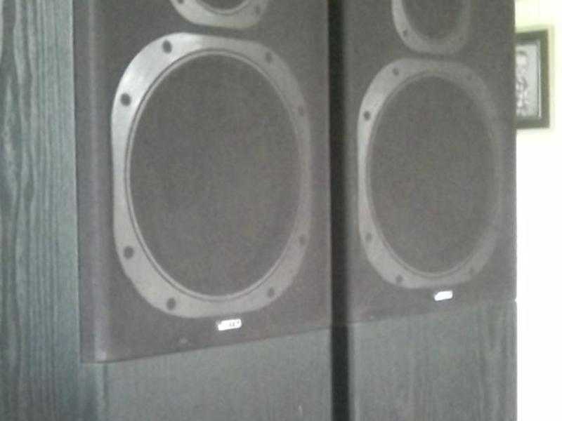 PAIR quotJAMOquot RETRO FLOOR STANDING SPEAKERS