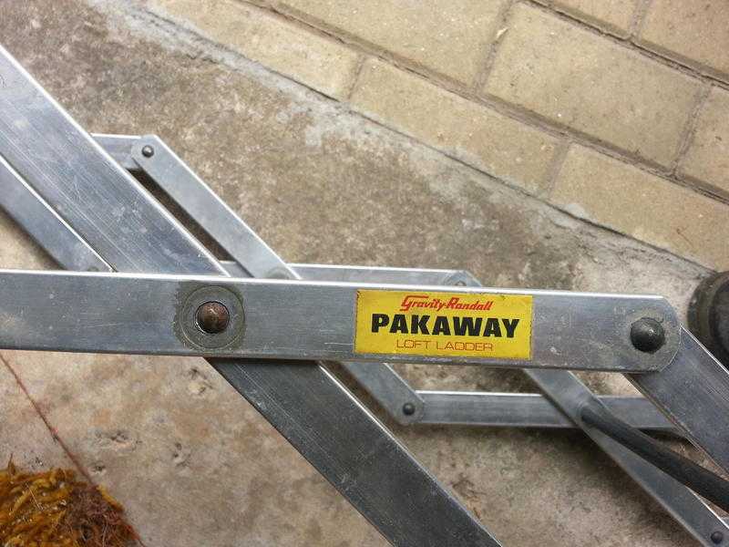 Pakaway Folding Extendable Loft Ladder
