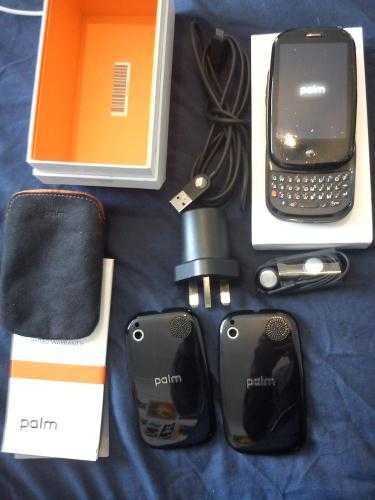 Palm Pre 8gb black o2 with loads of accessories