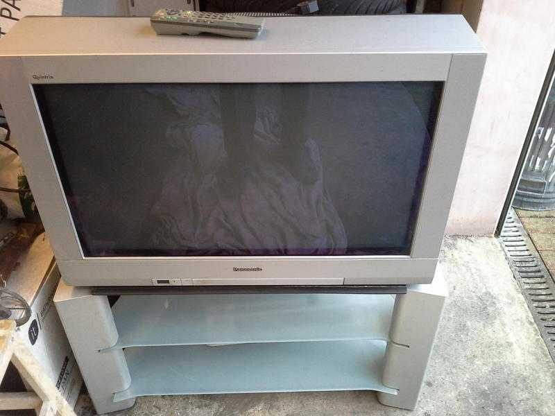 Panasonic 32 inch colour television