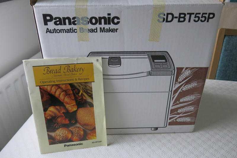 Panasonic Automatic Bread Maker. Boxed, with instructions amp recipe book