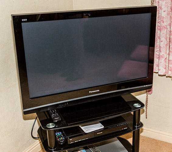 Panasonic TH-37PX80 colour flat screen TV