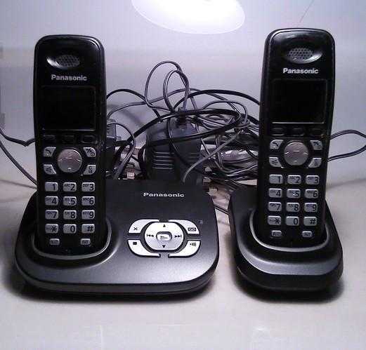 PANASONIC TWIN WIRELESS DECT PHONES WITH ANSWER MACHINE VGC