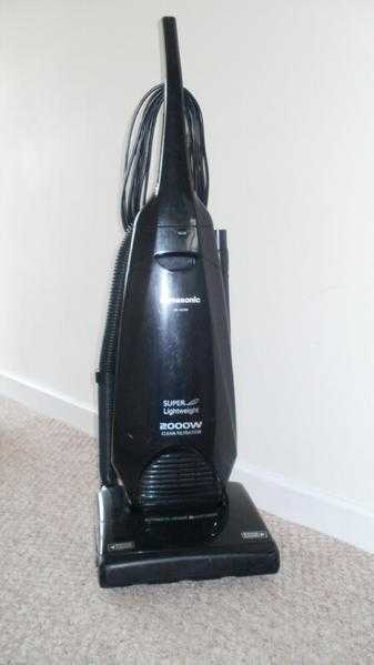 Panasonic Vacuum Cleaner MC-UG304 in working order