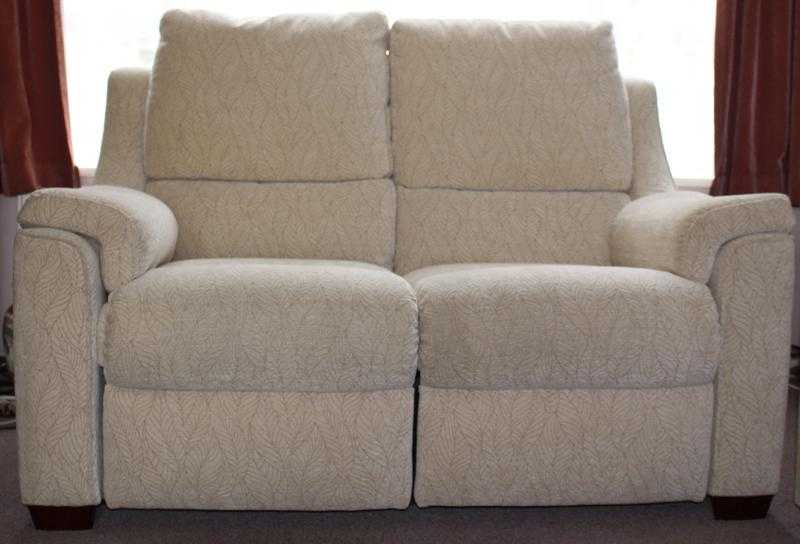 PARKER KNOLL RECLINING SOFA ( RECLINERS )  2 CHAIRS ( 1 RECLINER ) -EXCELLENT CONDITION