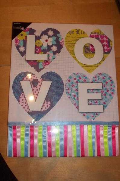 Patchwork heart set of 2 canvas wall hangings