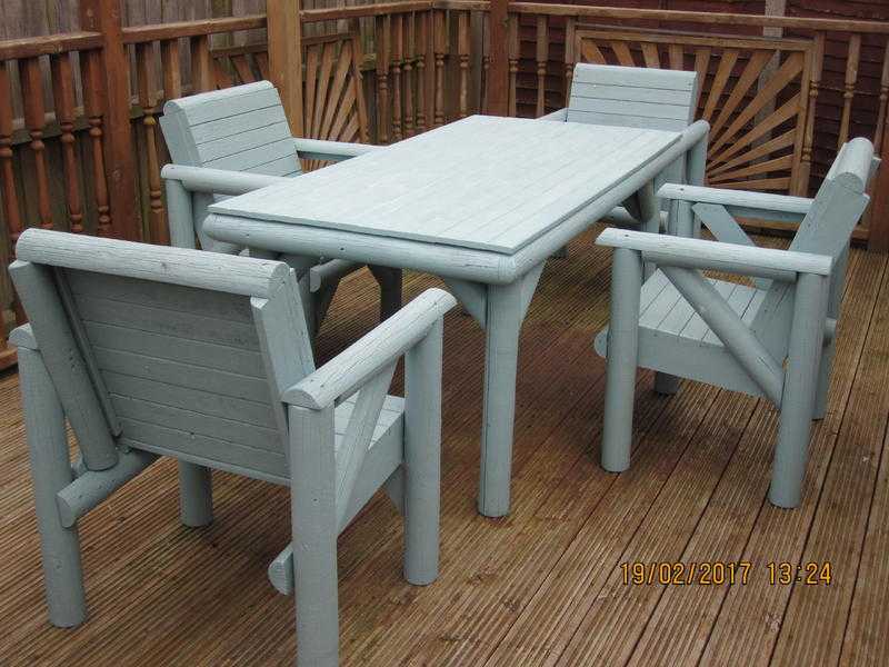 Patio table and 6 chairs