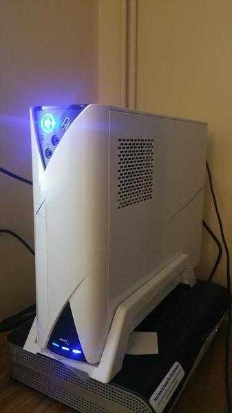 PC unit massive 4tb storage hardly used...almost new selling due to lack of funds...almost new 4tb