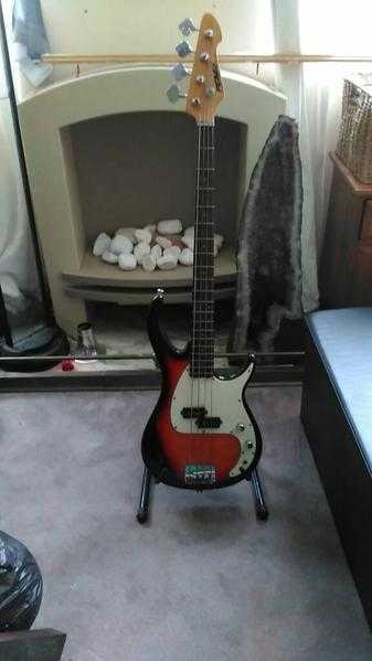 Peavey milestone bass guitar