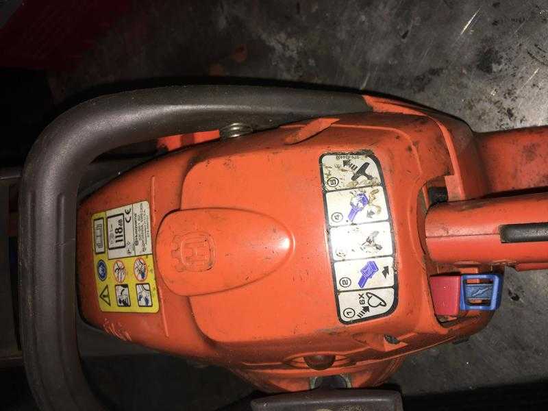 petrol chainsaw