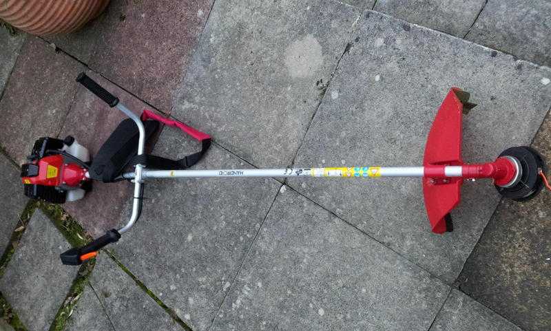 Petrol Strimmer  Brushcutter (like new)