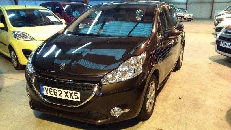 Peugeot 208 2012