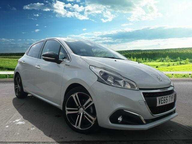 Peugeot 208 2015