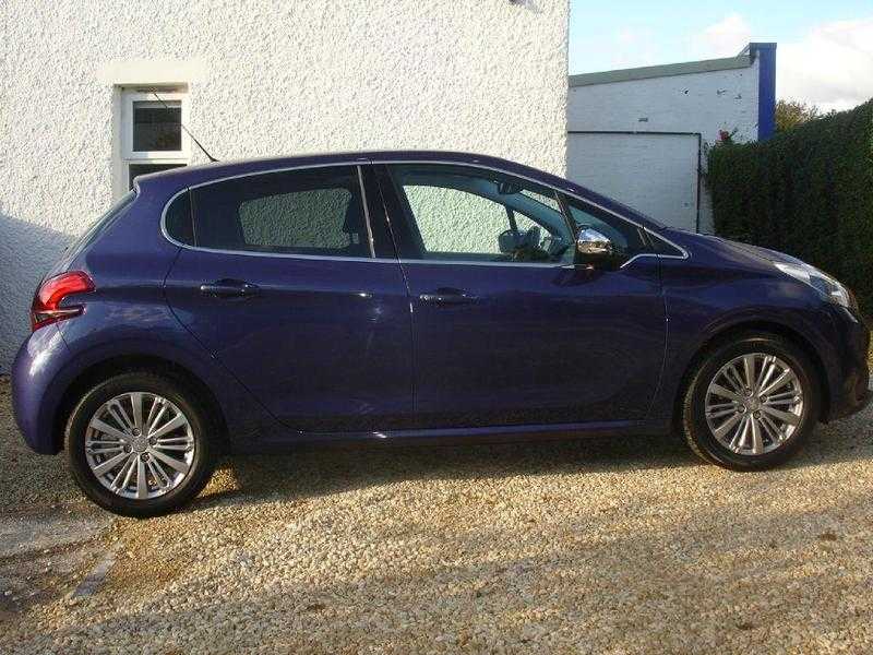 Peugeot 208 2015