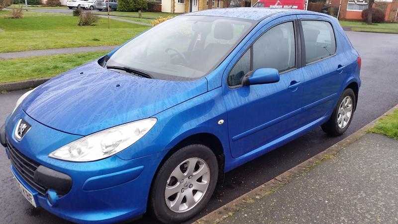 Peugeot 307 2005 1.6 hdi 5door electric blue