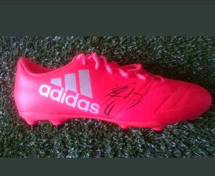 Phill jagielka signed football boot