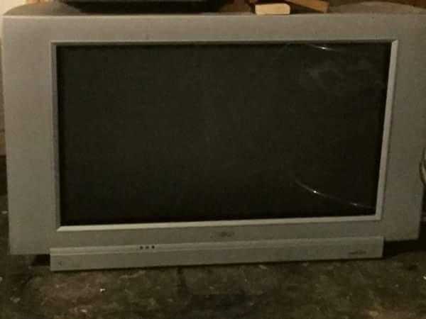 PHILLIPS 28 INCH TV