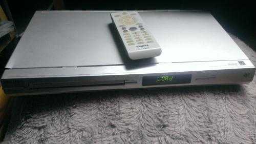 Phillips silver DVD player with remote in good working order