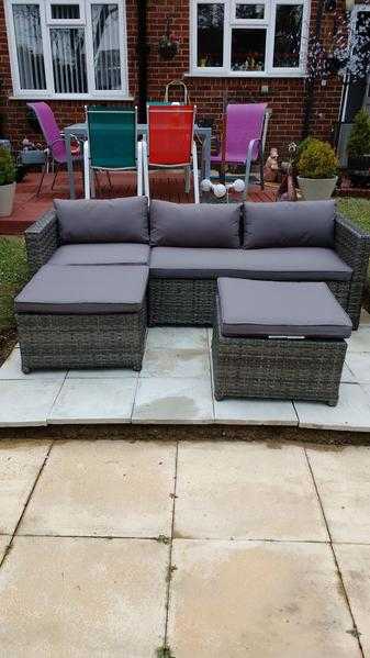 Phoenix Conversation Garden Sofa Set