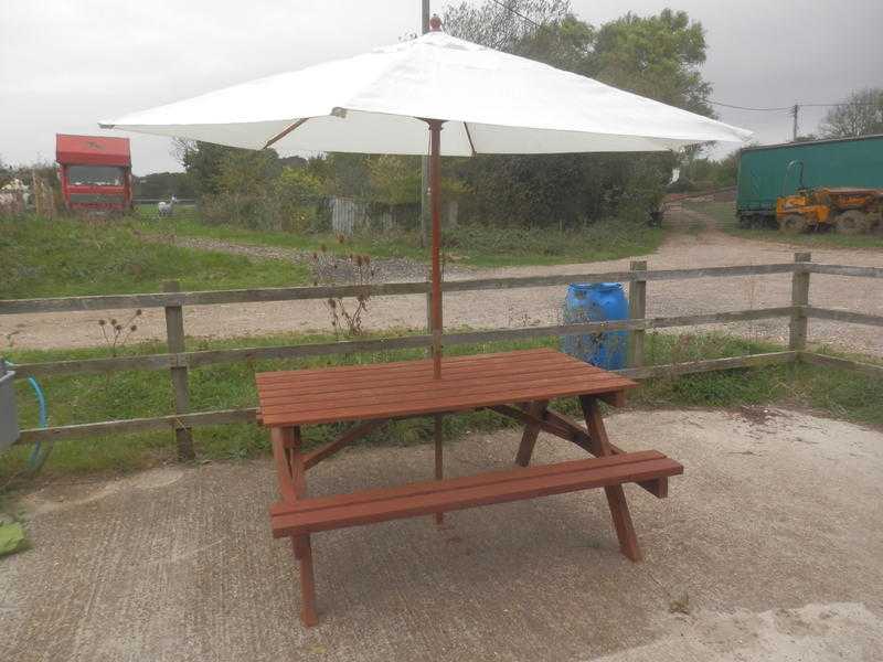 PICNIC TABLE. Seats 6, Large heavy duty wooden Picnic Table with Parasol.