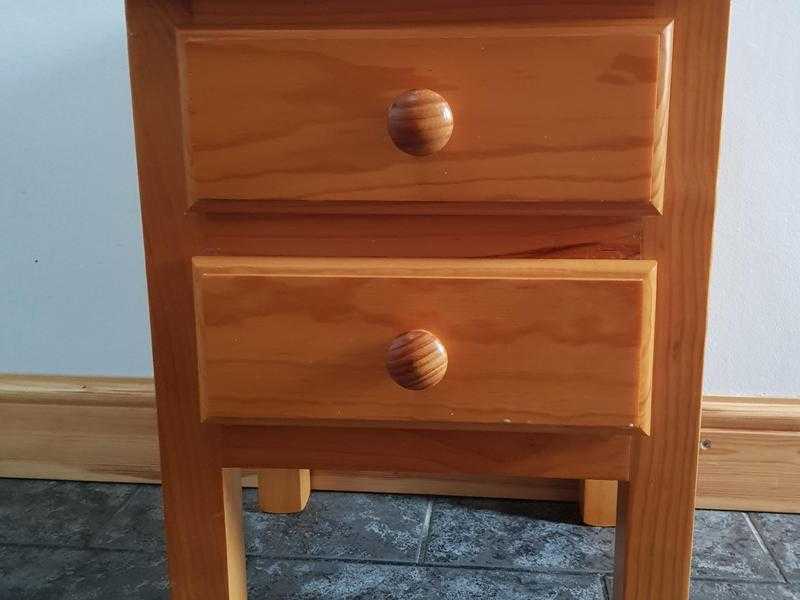 PINE 2 DRAWER BEDSIDE TABLE