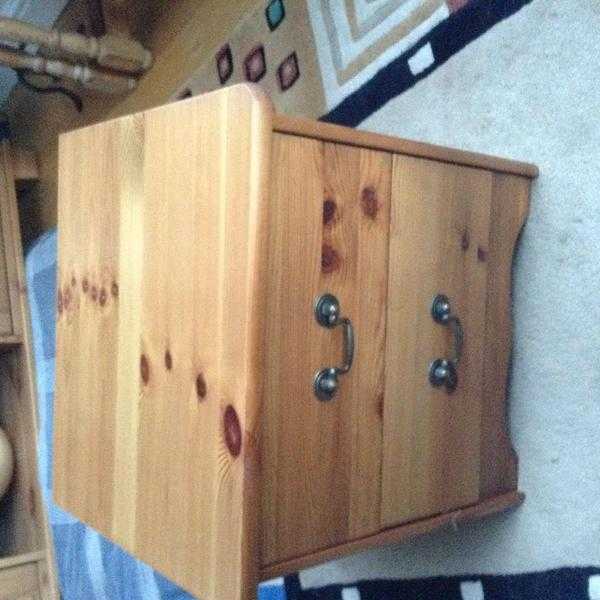 Pine 2 drawer unit solid top sides and front