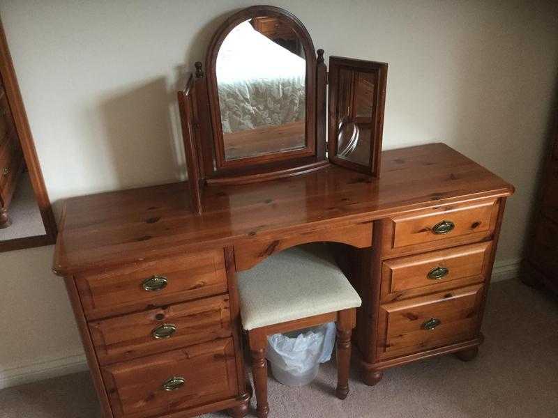 Pine bedroom furniture