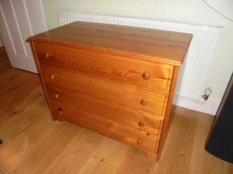 Pine Chest of Drawers