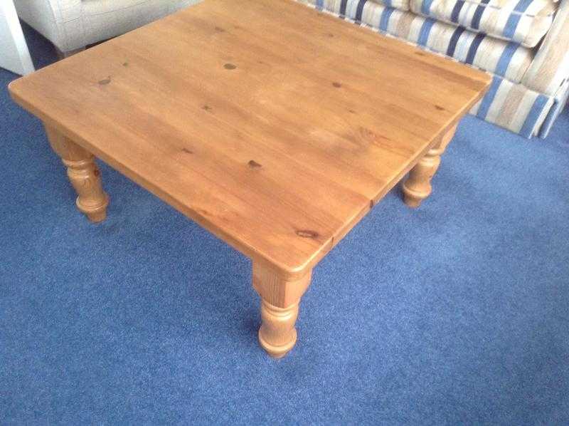 Pine Coffee table