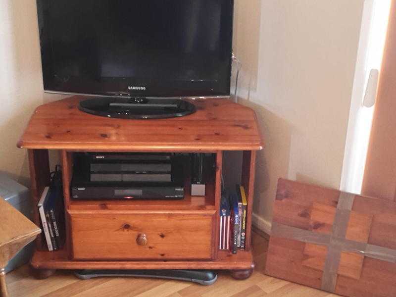 Pine corner Tv unit