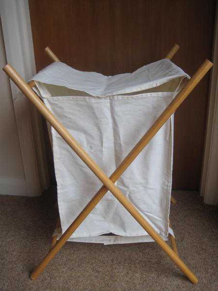 Pine cream linen folding laundry bin (unused, so as new) with flap.