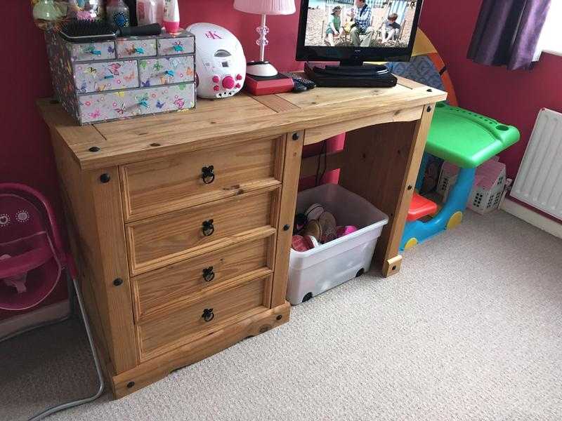 PINE DRESSING TABLE