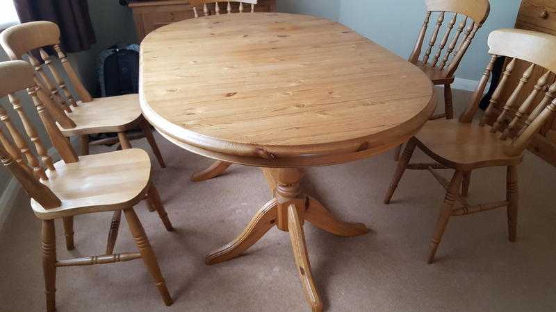 Pine Oval Extending Table  6 Chairs