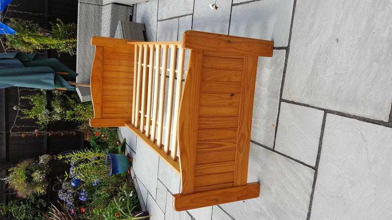 Pine single bed