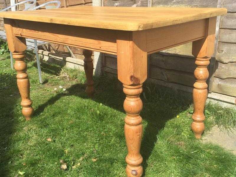 Pine table