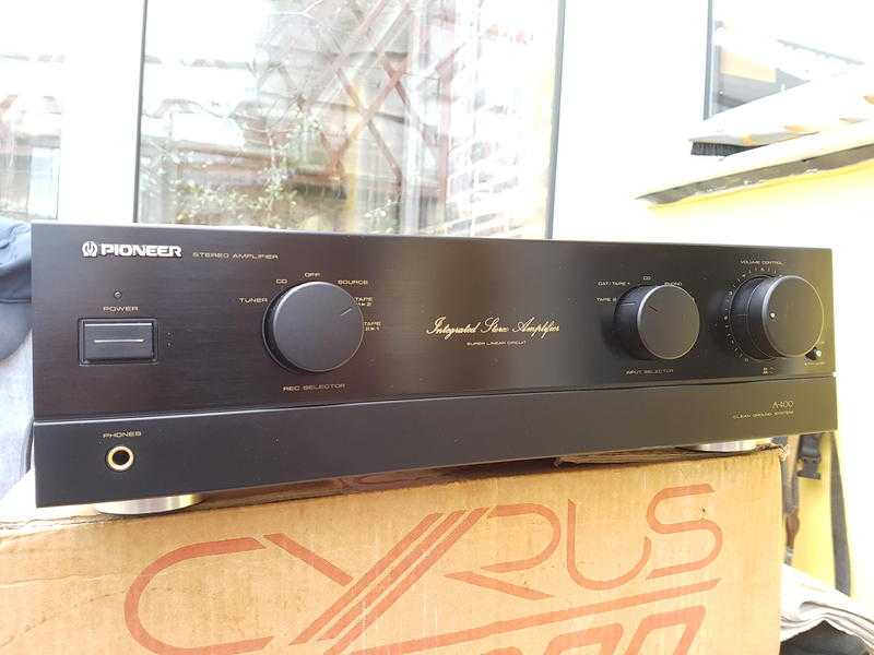 Pioneer A400 stereo amp