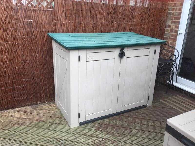 Plastic 5ft x 3ft shed