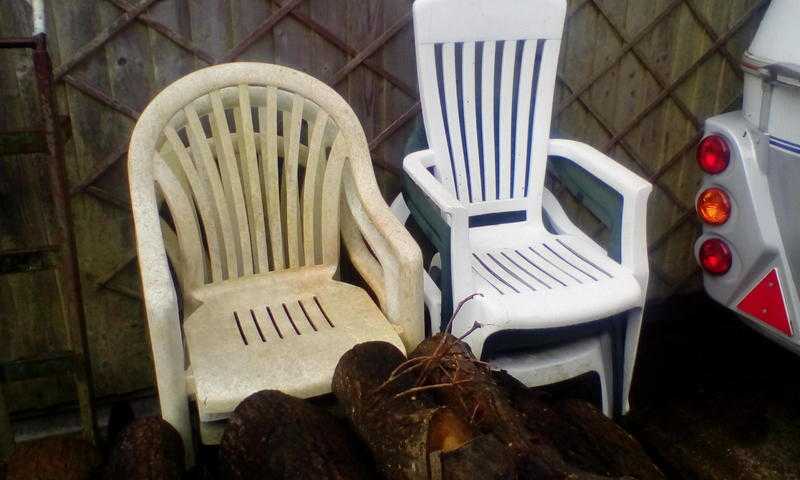 Plastic Garden Chairs x7