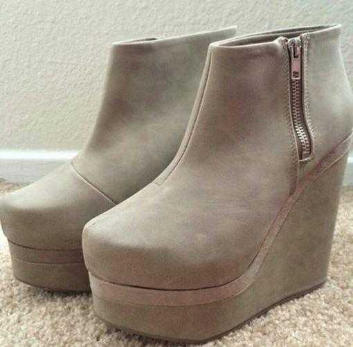 Platform wedge ankle boots (taupe 40)