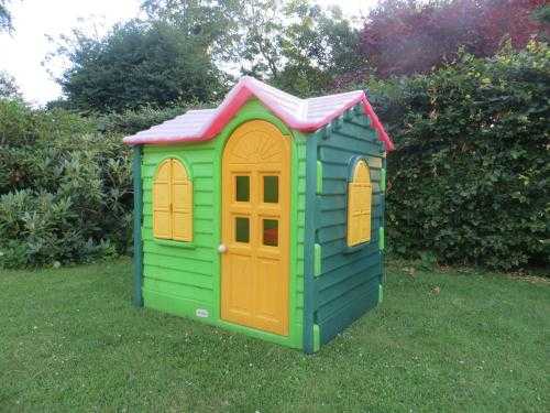 Playhouse - Little Tykes Country Cottage - Evergreen