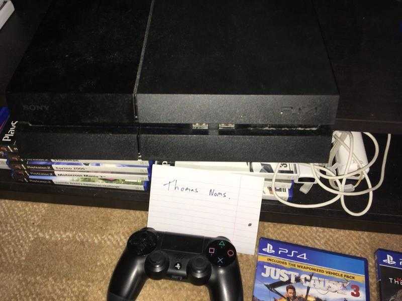 Playstation 4 with 7 games