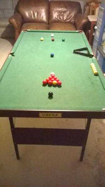 poolsnooker table