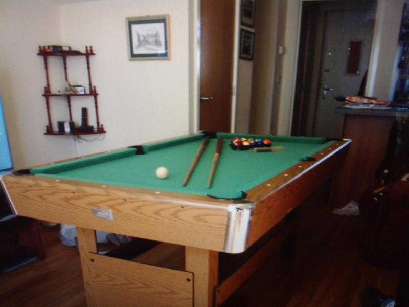 Pooltable very good condition,no room for it now ,so must sell.